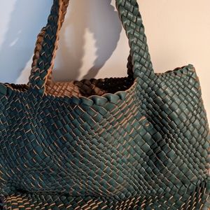 Woven tote